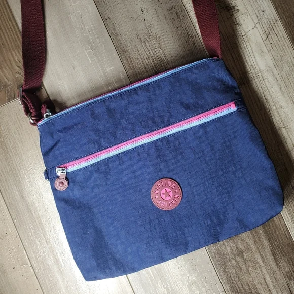 Kipling Annabelle Navy Crossbody Bag Double Zip Nylon EUC - Picture 15 of 16